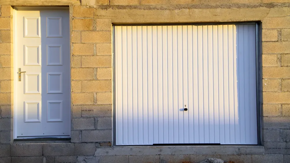 Porte de garage près de Saint-James